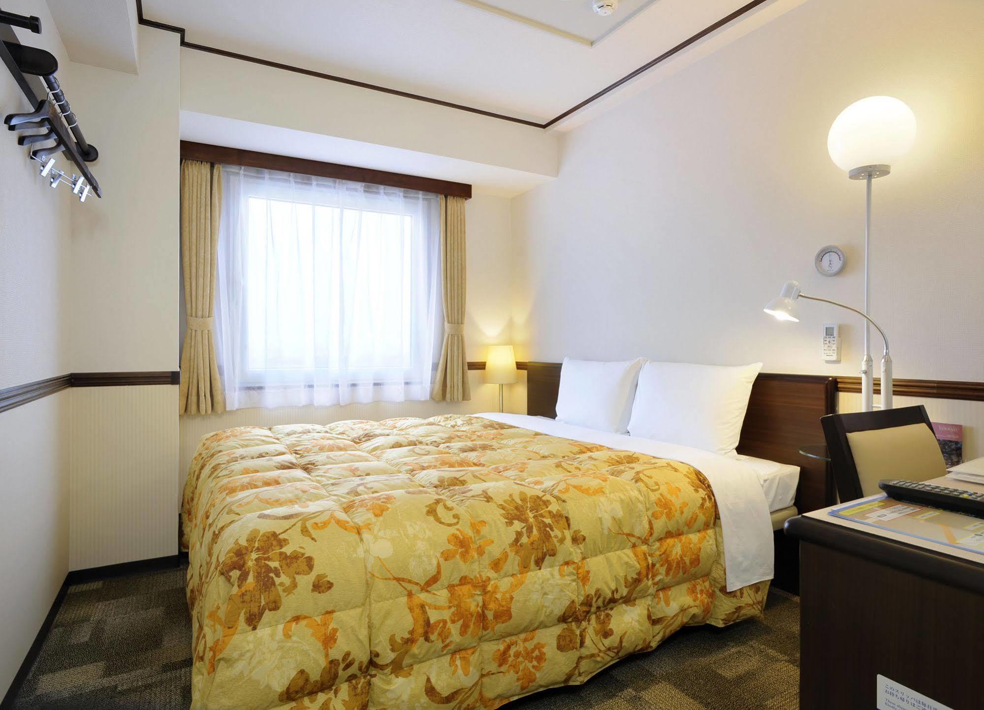 Toyoko Inn Sendai Higashi-Guchi No.1 Exterior foto